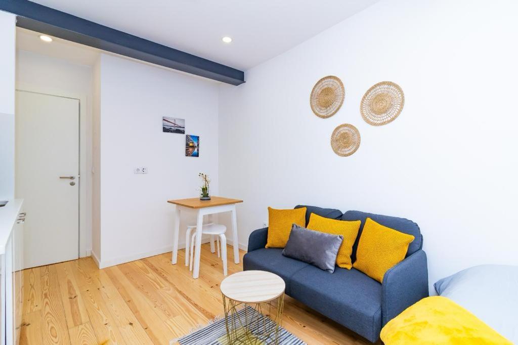 Mourarias Place - Yellow Appartement Lisboa